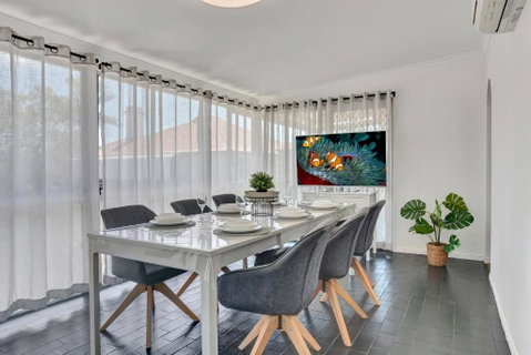 Ashgrove Home - Yamba Accommodation 0