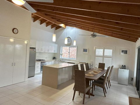 Ashmore - Yamba Accommodation 4
