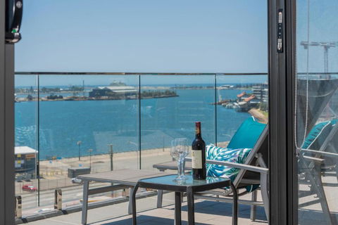 Astra Apartments Newcastle - Yamba Accommodation 4