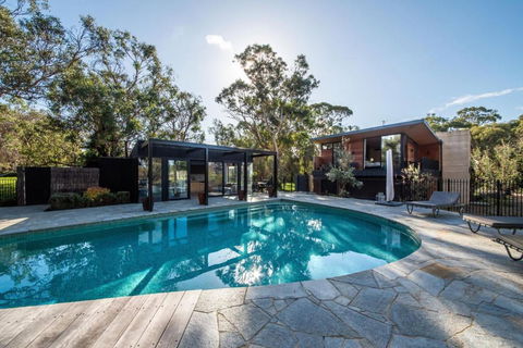 Atlas Retreat - Yamba Accommodation 0
