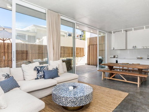 Audrey - Yamba Accommodation 3
