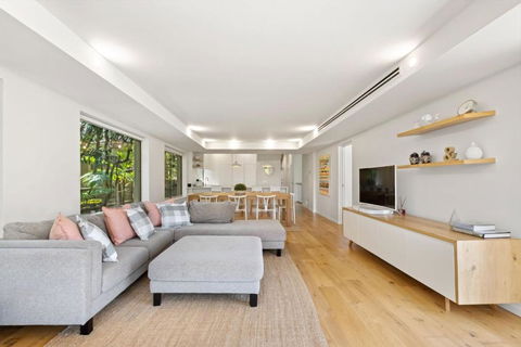 Audrey - Little Cove - Yamba Accommodation 0