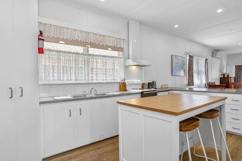 Aunty Wins - Yamba Accommodation 4