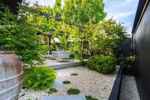 Aura Hot Tub Retreat - Unique Cedar Hot Tub Experience, 650m To Tyrone Foreshore - Yamba Accommodation 1