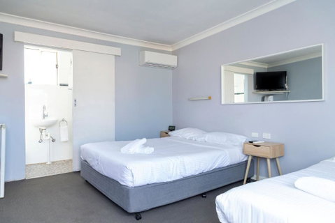 Australian Hotel Motel Yass - Yamba Accommodation 2