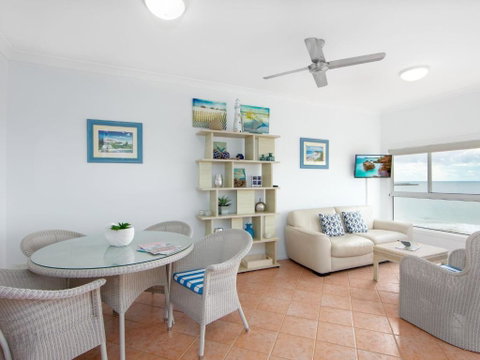 Avalon 1 - Yamba Accommodation 2