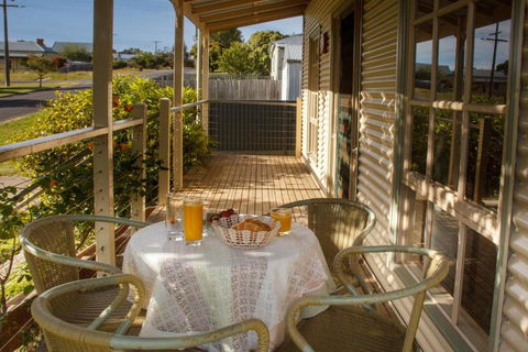 Aveley - Daylesford - Yamba Accommodation 0