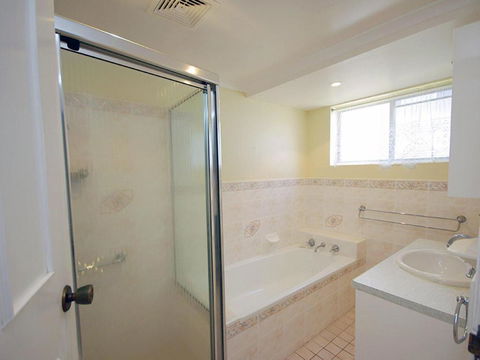 Avilla Court 1 - Yamba Accommodation 4