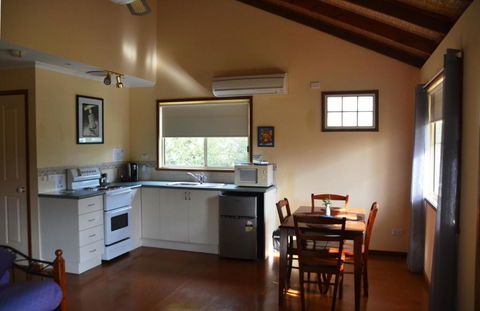 Avoca Cottages VICTORIA - Yamba Accommodation 4