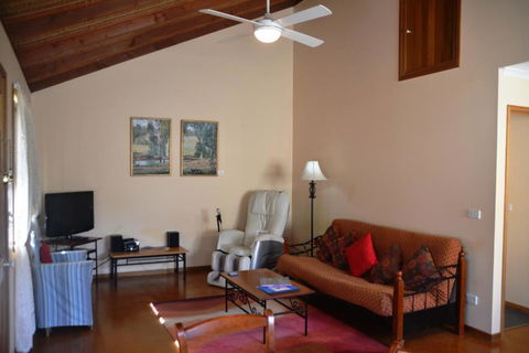 Avoca Cottages VICTORIA - Yamba Accommodation 3