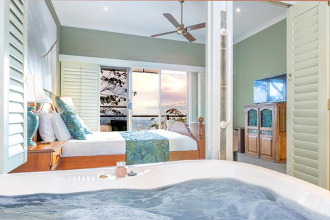 Avocado Sunset Bed & Breakfast - Yamba Accommodation 0