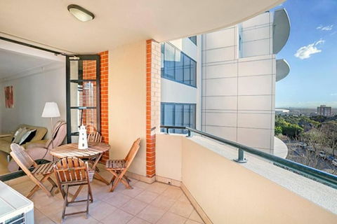 AX301 - Located In The Heart Of North Sydney - Yamba Accommodation 1