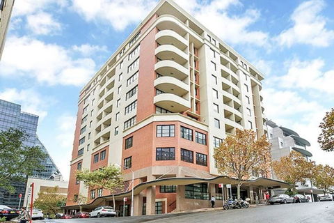 AX301 - Located In The Heart Of North Sydney - Yamba Accommodation 4