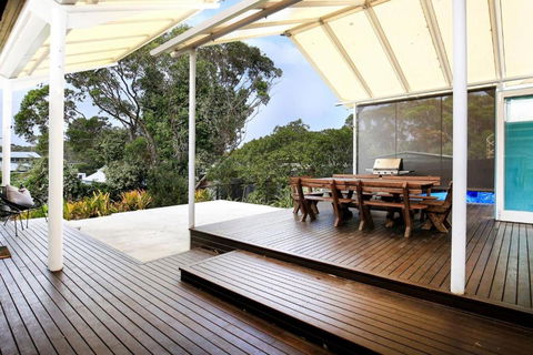 Ayana - Pet Friendly - Directly Opposite Beach - Fireplace - Yamba Accommodation 1