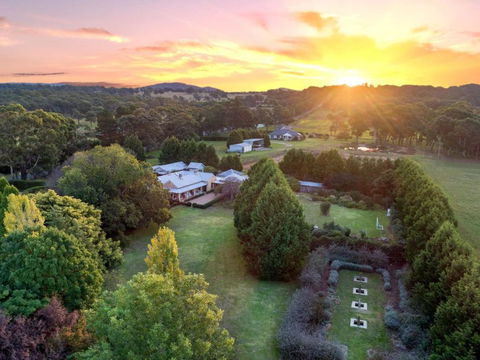 Aylmerton House And Cottage For 14 Southern Highlands - Yamba Accommodation 0