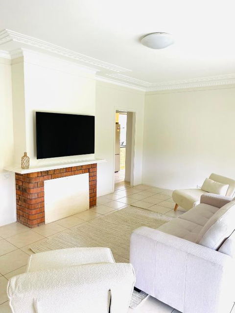Azalea Grove - Family Or Friends Getaway - Yamba Accommodation 3