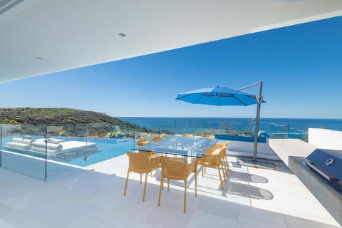 Azure - Yamba Accommodation 2