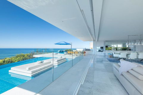 Azure - Yamba Accommodation 0