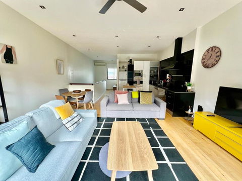 Ascot Vale - Lovely 2 Bedroom Townhouse Close To Everything! - Yamba Accommodation 0