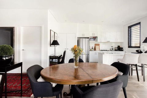 B312S - Luxury Waverton Apartment - Yamba Accommodation 2
