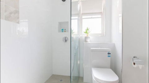 B4 Crawley Apartment 1 BRM & Sleepout Near UWA - Yamba Accommodation 4