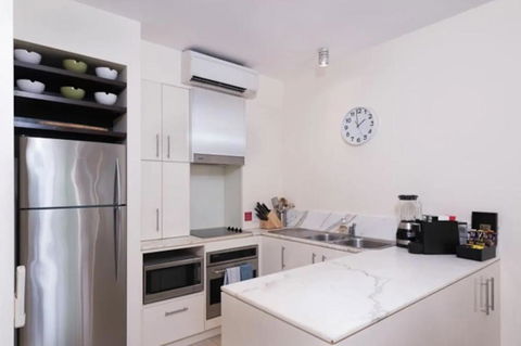 Azure Harmony - A Breezy Hideaway At The Beach Club - Yamba Accommodation 3