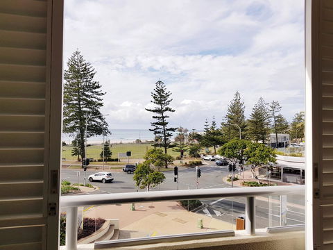 Blue C Coolangatta - Yamba Accommodation 5