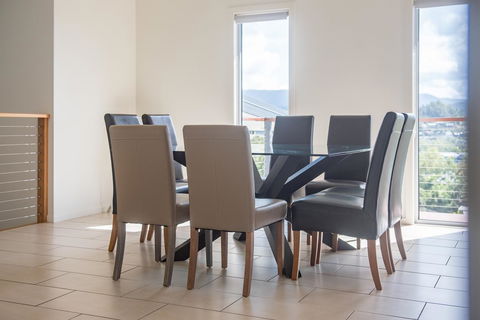 Viewpoint Holiday Home - Cannonvale - Yamba Accommodation 5