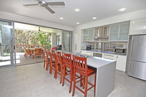 48 Boardrider Crescent, Mt Coolum - Pet Friendly, WiFi, Linen Incl. 500 BOND - Yamba Accommodation 2