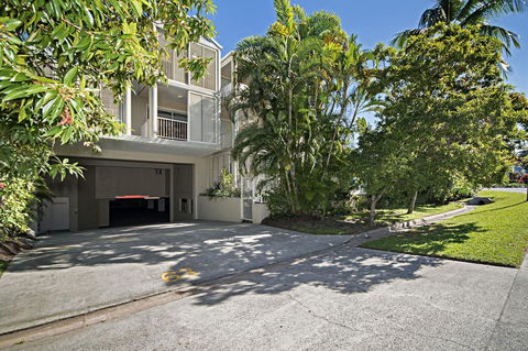 Port Douglas Apartments - Adults Only Oasis - Yamba Accommodation 43