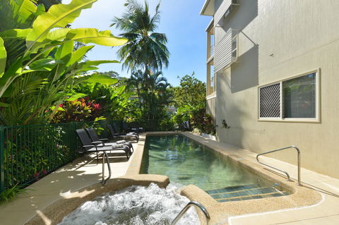 Port Douglas Apartments - Adults Only Oasis - Yamba Accommodation 22