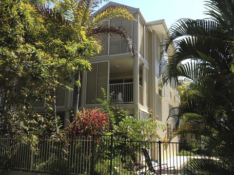 Port Douglas Apartments - Adults Only Oasis - Yamba Accommodation 38