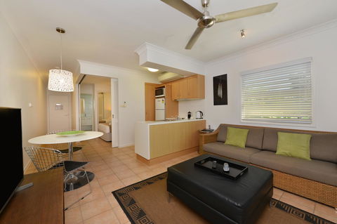 Port Douglas Apartments - Adults Only Oasis - Yamba Accommodation 7