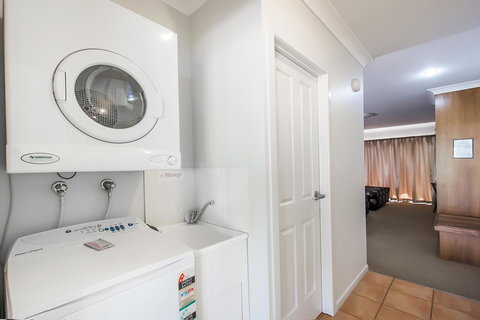 Shamrock Gardens Motel - Yamba Accommodation 2