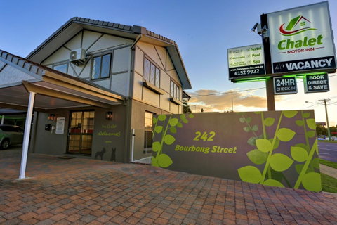 Chalet Motor Inn - Yamba Accommodation 8
