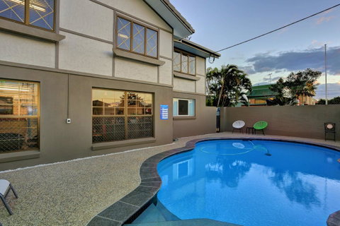Chalet Motor Inn - Yamba Accommodation 13