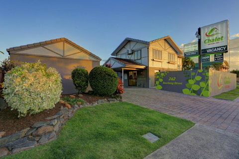 Chalet Motor Inn - Yamba Accommodation 5