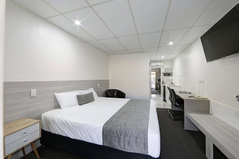 Chalet Motor Inn - Yamba Accommodation 14