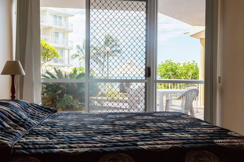 Crystal Beachfront Apartments - Yamba Accommodation 40