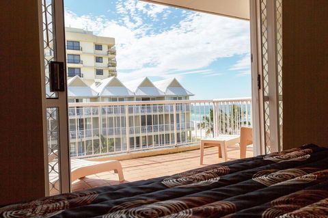 Crystal Beachfront Apartments - Yamba Accommodation 44