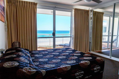 Crystal Beachfront Apartments - Yamba Accommodation 41