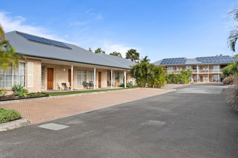 Coopers Colonial Motel - Yamba Accommodation 25