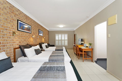 Coopers Colonial Motel - Yamba Accommodation 3
