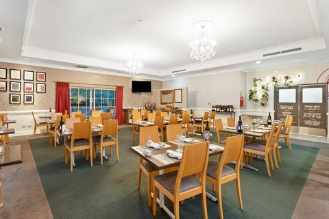 Coopers Colonial Motel - Yamba Accommodation 11