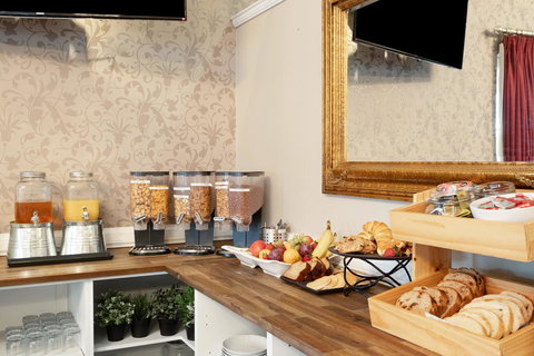 Coopers Colonial Motel - Yamba Accommodation 30