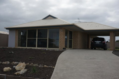 Far Away Escape - Yamba Accommodation 0