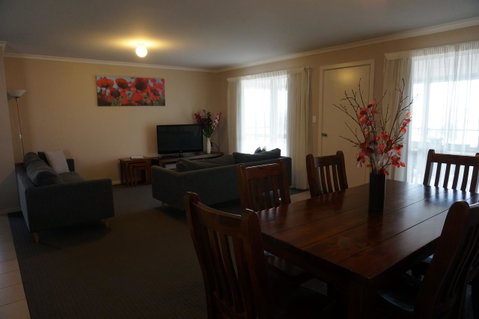 Far Away Escape - Yamba Accommodation 1