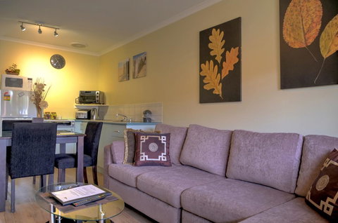 Ficifolia Lodge - Yamba Accommodation 16