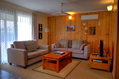 Ficifolia Lodge - Yamba Accommodation 20