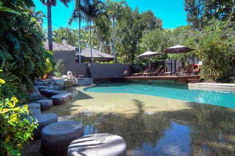 #8 The Point Apartments - Port Douglas - Yamba Accommodation 2